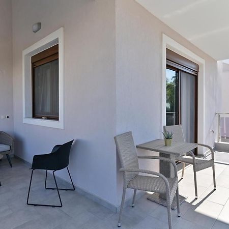 Kalli'S Apartments Nikiti  Dış mekan fotoğraf
